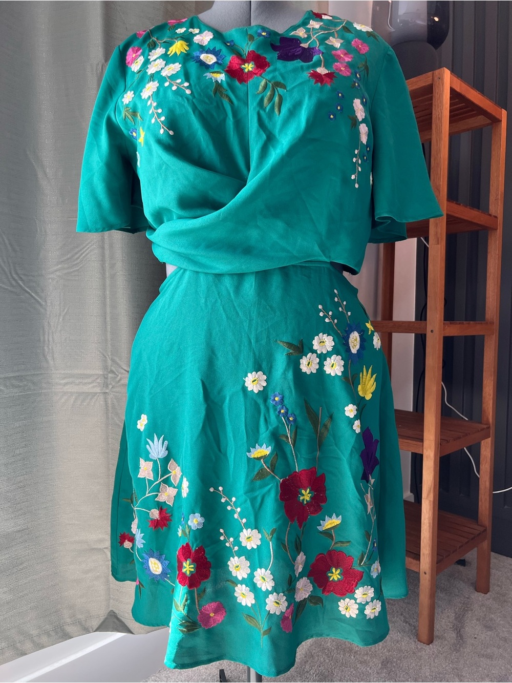 Teal Floral Embroidered Women’s Dress size 12